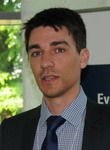 Tony Gunnarsson ist Analyst im Videoteam von IHS Screen Digest. Er spielt eine wichtige Rolle bei Prognosen und Analysen zum europ�ischen Videomarkt und den wichtigsten Kernm�rkten. Der geb�rtige Schwede lebt und arbeitet in London.