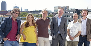 Am neuen Standort: Das Management-Team von EMI Music Publishing um (v.l.n.r.) Manuel Tessloff, Bahar Tozman, Markus Hedke, Dr. Oliver Schwenzer, Frank Br�bach (Vice President Legal & Business Affairs) und Christian Reinecke (Vice President Sales)