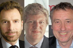 Wer bestimmt den k�nftigen Kurs von EMI? Warner-Boss Edgar Bronfman (l.), EMI-Eigner Guy Hands (M.) und BMG-Chef Hartwig Masuch