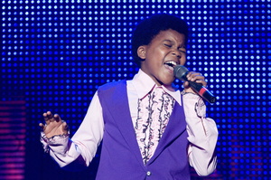 L�sst Jackos Aufstieg zum "King of Pop" auf der B�hne gewahr werden: Jackson-Darsteller der Londoner Auff�hrung