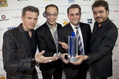 Stolze Gewinner: Das Team von Daedalic Entertainment mit Schauspieler und Preispate G�tz Otto