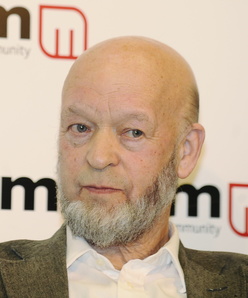 Gibt seine Einsch�tzung zur wachsenden Konkurrenz unter den Festvials: Michael Eavis