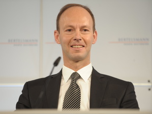 Dem Thema EMI nicht abgeneigt: Bertelsmann-CFO Thomas Rabe, hier bei der Bilanzvorlage am 23. M�rz in Berlin