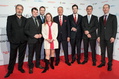 Die Veranstalter DCP und LARA (v.l.n.r.): Elmar Giglinger (Medienboard Berlin-Brandenburg), Bj�rn B�hning (Senatskanzlei Berlin-Brandenburg), Thomas Friedmann und Birgit Roth (beide G.A.M.E.), Kulturstaatsminister Bernd Neumann, Dr. Maximilian Schenk (BIU), Peider Bach (G+J Entertainment Media), Dr. Olaf Coenen (BIU)