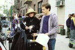 Laura Ziskin mit Tobey Maguire auf dem
Set von "Spider-Man"in New York