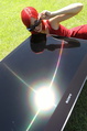 Miss IFA hat den Durchblick bei 3D; hier mit Sonys 3D-TV KDL-46HX900