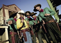 Bei Universum Film auf DVD: "Daltons gegen Lucky Luke" mit Til Schweiger (2. v.l.)