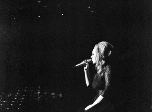 Verbringt mit "21" die 20. Woche ganz oben: Adele