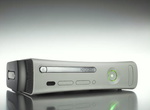 Derzeit mit einem Standard-DVD-Laufwerk versehen, k�nnte eine HD-DVD-Xbox den Formatstreit um die DVD-Nachfolge weiter anheizen