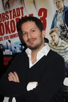 Zur Person: Geboren am 06.05.1972 in Krefeld, folgt nach dem Abitur 1991 ein BWL-Studium in Siegen. 1994 Beginn des Produktions-studiums an der Filmhochschule M�nchen. Ab 1995 ist Christian Becker f�r diverse Produktionsfirmen, darunter Video Film, Indigo Filmproduktion sowie Becker & H�berle Film t�tig. 1999 folgt die Mitbegr�ndung der F.A.M.E. Film & Music Entertainment AG und sp�ter die Gr�ndung der Rat Pack Filmproduktion GmbH sowie der Westside Filmproduktion GmbH zusammen mit der Constantin Film AG.