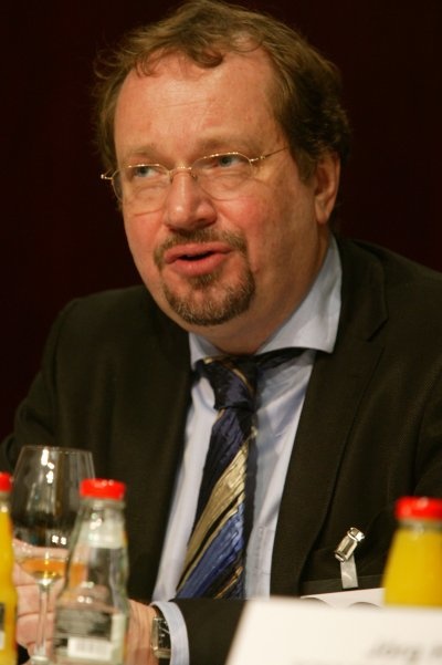Jens Michow .