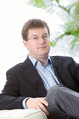 Thomas Irnberger verantwortet als VP Distribution Sales and Systems die Distributionsservices von Sony DADC in Europa und f�hrt seit Anfang 2012 als Gesch�ftsf�hrer das Team in Dietzenbach und Heusenstamm.||Thomas Irnberger verantwortet als Vice President Distribution Sales and Systems die Distributionsservices von Sony DADC in Europa und f�hrt seit Anfang 2012 als Gesch�ftsf�hrer von Sony DADC Germany das Team in Dietzenbach und Heusenstamm. Thomas Irnberger verf�gt �ber mehr als zehn Jahre Erfahrung in der Entertainmentindustrie und war zuvor bei einem internationalen Serviceanbieter in UK t�tig.