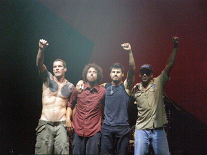 Auch sie sind als Headliner dabei: Rage Against The Machine (Bild: Scott Penner)
