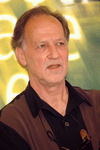Reanimiert Dieter Dengler: Werner Herzog (Bild: Kurt Krieger)