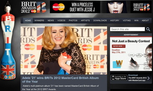 Sammelte bei der Verleihung der Brit Awards die n�chsten beiden Troph�en ein: Adele (Bild: brits.co.uk, Screenshot)