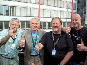 Verk�ndeten 2007 falsche Zahlen f�r die Loveparade in Essen (v.l.n.r.): Hanns-Ludwig Brauser (Gesch�ftsf�hrer Wirtschaftsf�rderung Metropole Ruhr), Wolfgang Reinigger (Oberb�rgermeister von Essen), Dieter Gorny (Ruhr.2010) und Rainer Schaller (Bild: MusikWoche)