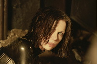 Zuschauermagnet Vampire: Kate Beckinsale in "Underworld" (Bild: Concorde)