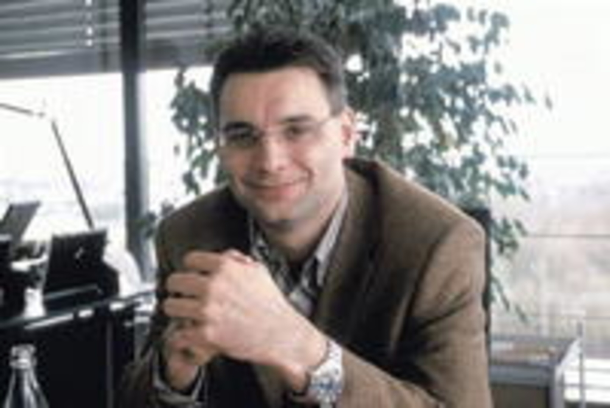 Güttler steigt bei Karstadt auf