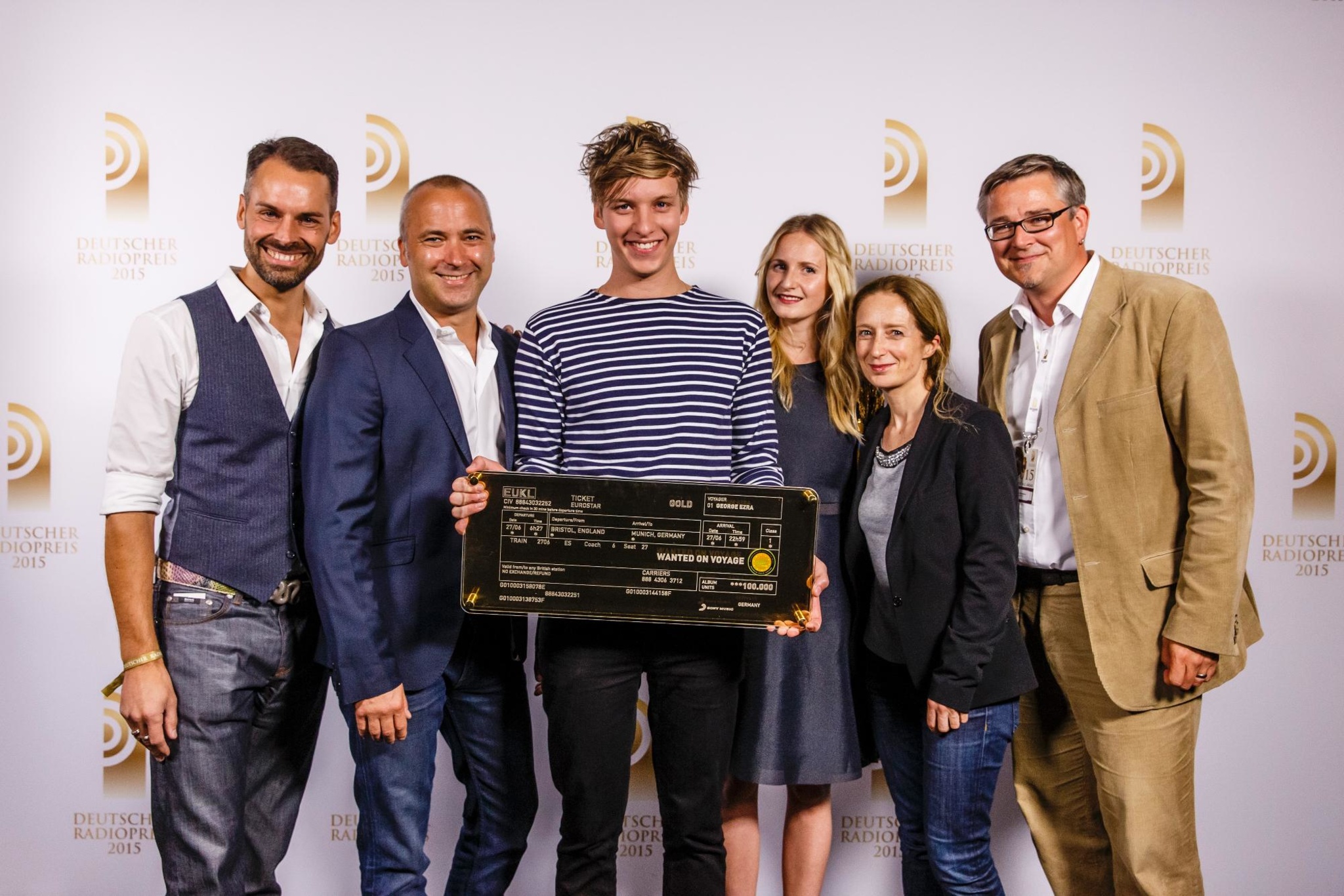 Sony Music verlieh Gold an George Ezra