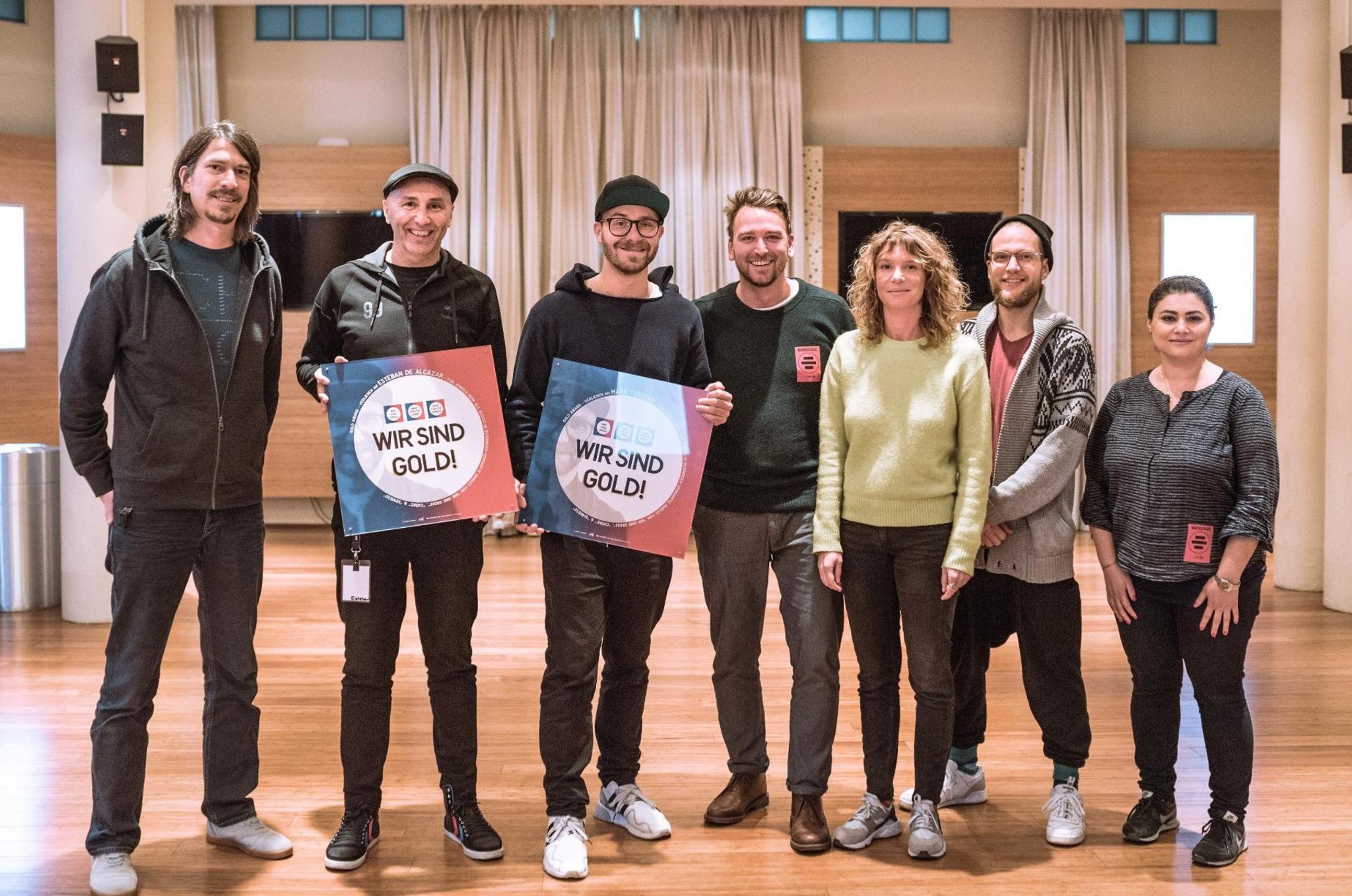 Mark Forster Freut Sich Uber Edelmetall Aus Der Schweiz Und Osterreich